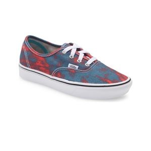 Authentic Vans comfy Cush sneaker NIB